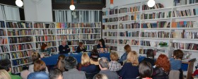 Mirjana Đurđević i Branko Mlađenović na promociji romana 